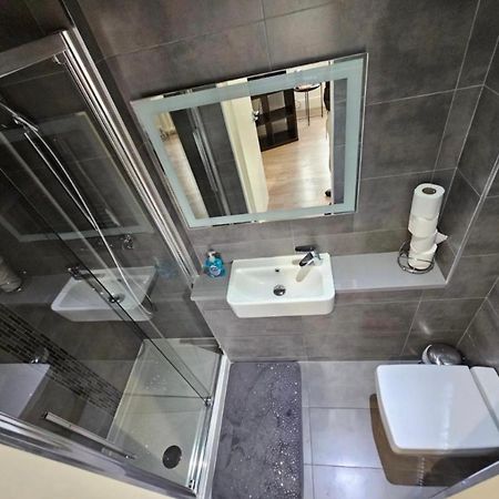Luxury Double Room With Private Bathroom Edinburg Exteriör bild