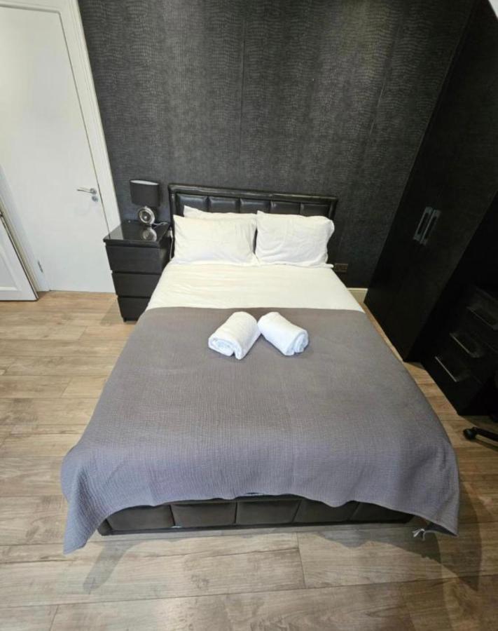 Luxury Double Room With Private Bathroom Edinburg Exteriör bild